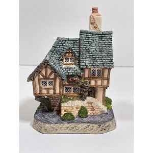 Vintage David Winter Swan Upping Cottage with Signed COA and Original Packaging